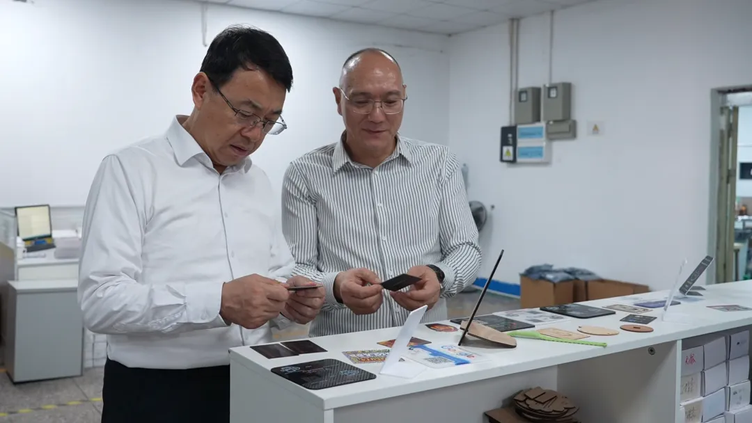 中衛(wèi)市委常委海原縣胡斌書記帶隊(duì)赴深圳卡立方集團(tuán)對接定點(diǎn)幫扶工作并開展招商考察