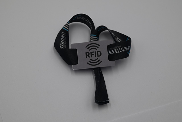 汽配貿(mào)易商行PVC卡設(shè)計(jì)模板 汽配貿(mào)易商行PVC卡設(shè)計(jì)模板